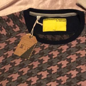 Men’s hounds tooth mauve pink gray knit top